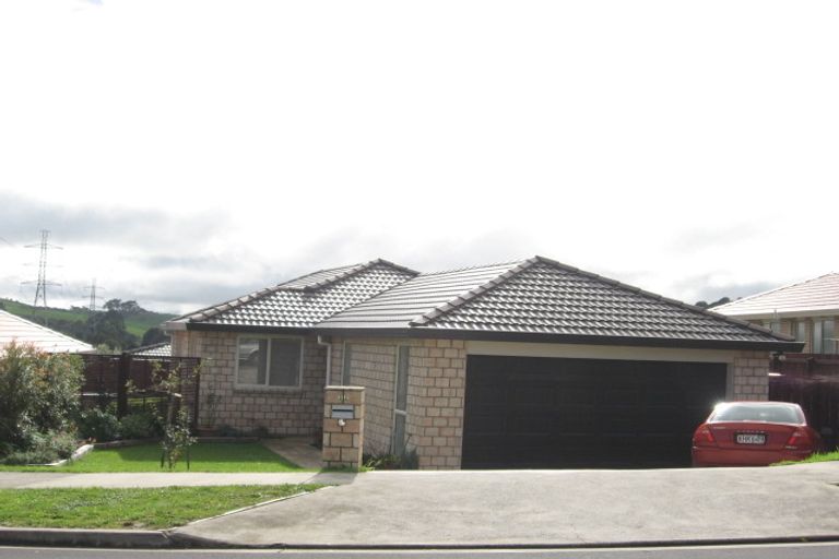 Photo of property in 32 Mt Lebanon Crescent, The Gardens, Auckland, 2105