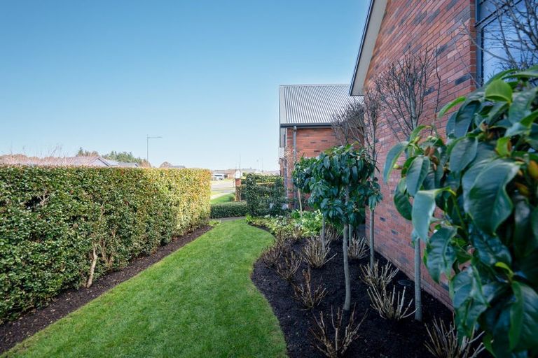 Photo of property in 22 Jarrett Terrace, Leamington, Cambridge, 3432