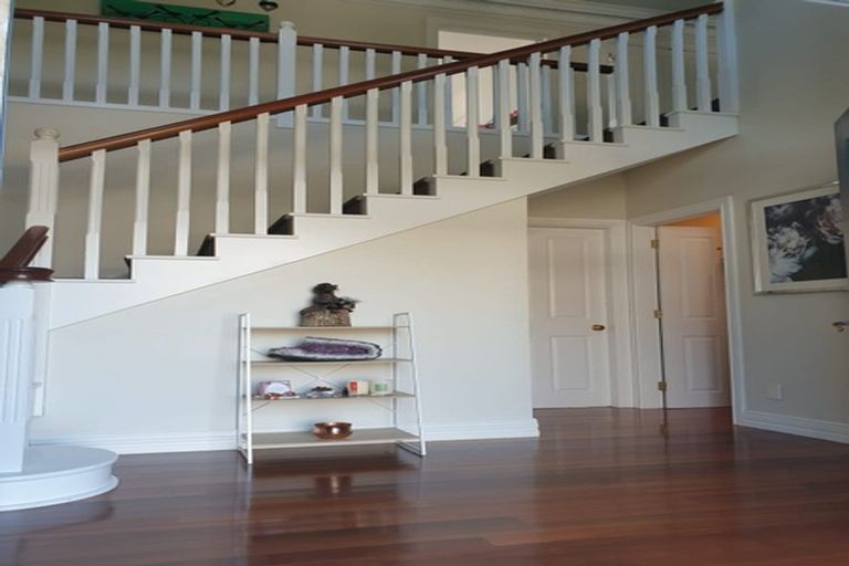 Photo of property in 7 The Topdeck, Whitby, Porirua, 5024