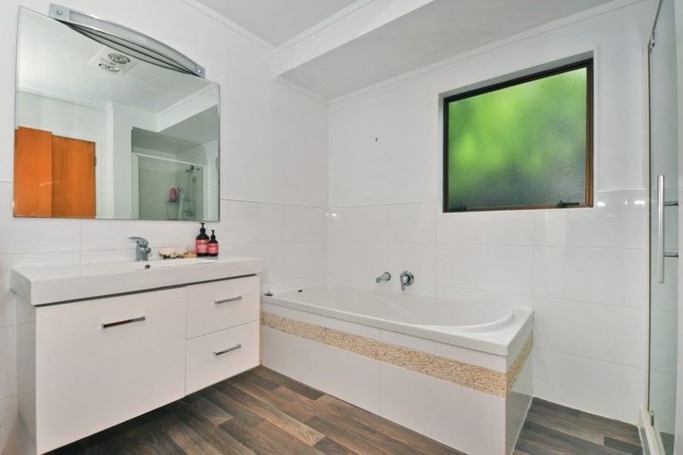 Photo of property in 12c Pah Road, Onerahi, Whangarei, 0110