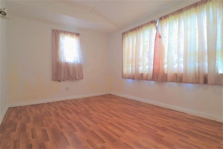 Photo of property in 320 Mount Albert Road, Mount Roskill, Auckland, 1041