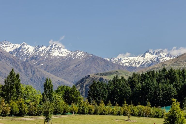Photo of property in 90 Golf Course Road, Wanaka, 9305