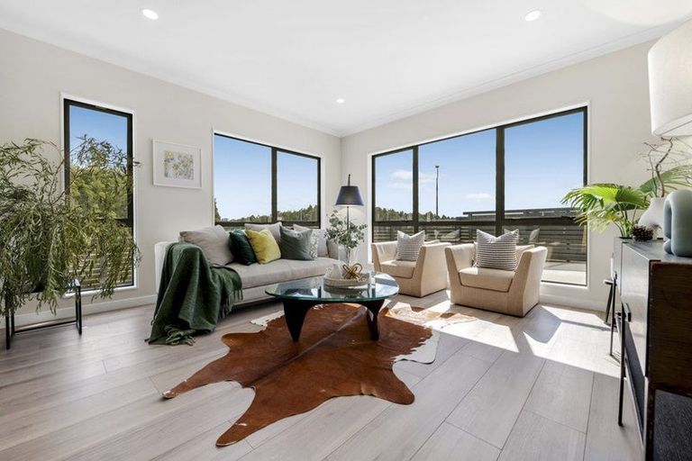 Photo of property in 4 Knockanara Drive, Flat Bush, Auckland, 2019