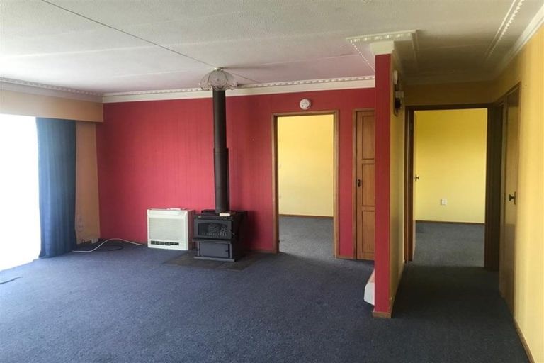 Photo of property in 11 Railway Esplanade, East Gore, Gore, 9710