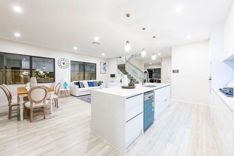 Photo of property in 53 Donegal Drive, Flat Bush, Auckland, 2019