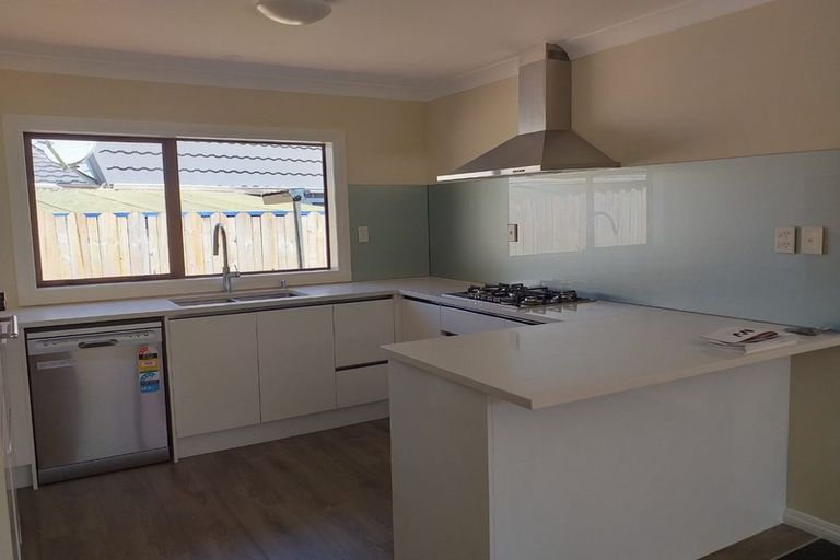 Photo of property in 24 San Domingo Rise, Henderson, Auckland, 0612