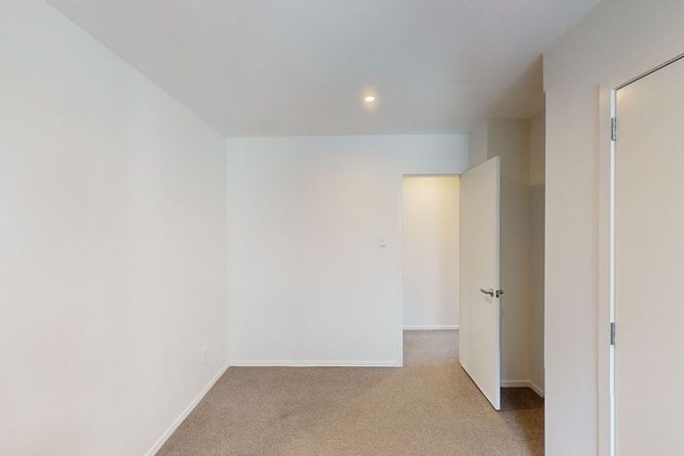 Photo of property in 2/25 Kitchener Terrace, Johnsonville, Wellington, 6037
