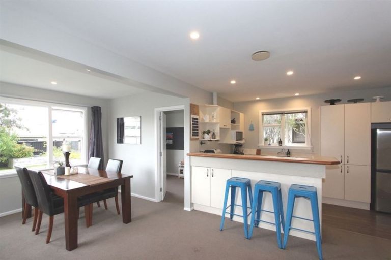 Photo of property in 42 Emlyn Place, Avondale, Christchurch, 8061