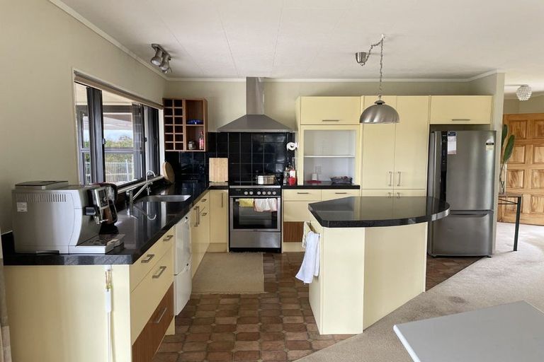 Photo of property in 251 Clifton Road, Whitford, Howick, 2571