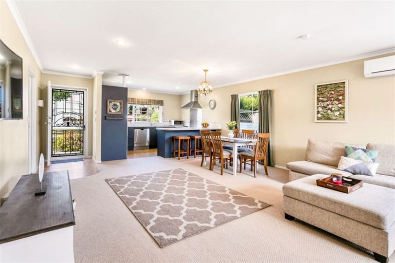 Photo of property in 93 Espalier Drive, Henderson, Auckland, 0612