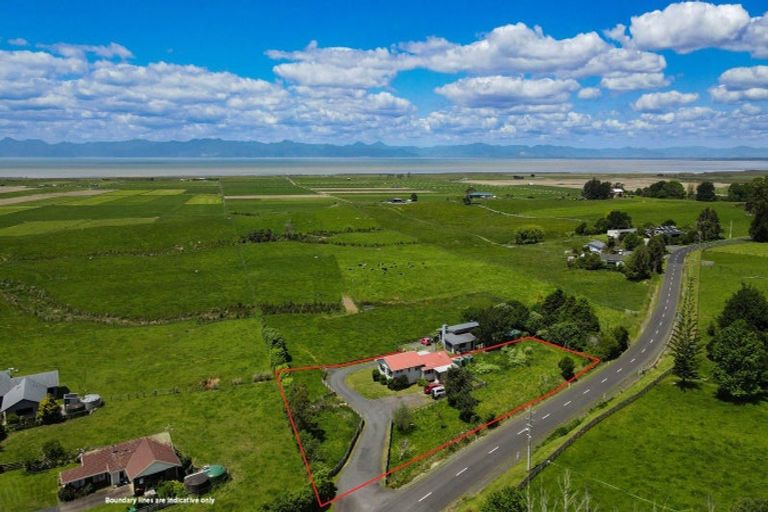 Photo of property in 1152a Miranda Road, Pukorokoro / Miranda, Miranda, 2473