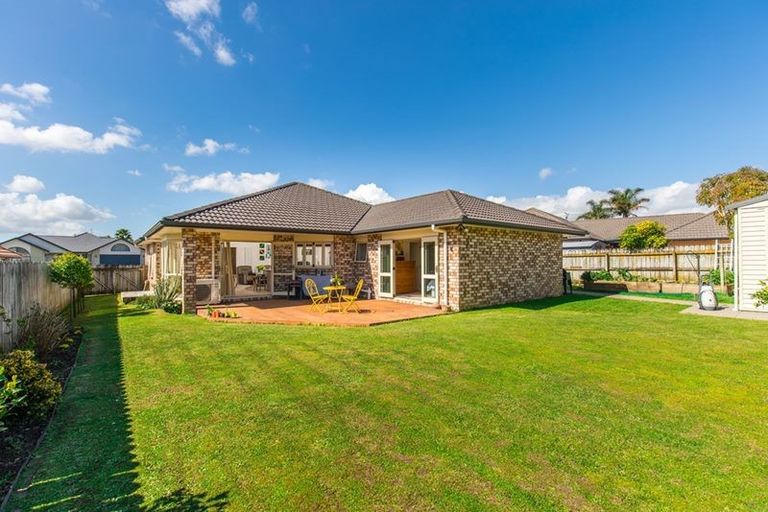 Photo of property in 58 Lothian Brae, Wattle Downs, Auckland, 2103