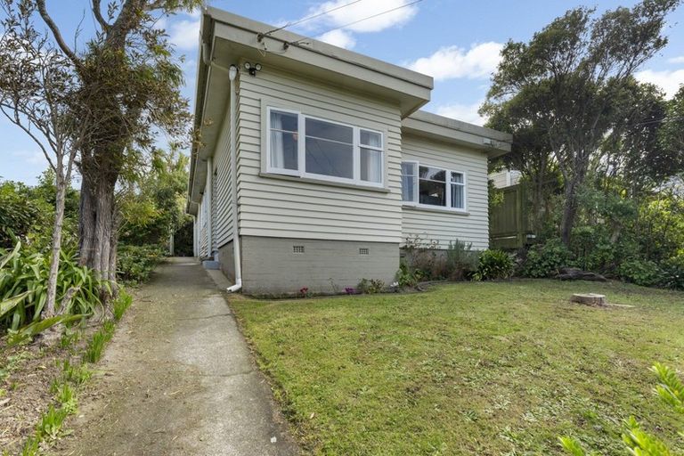 Photo of property in 28 Tarawera Road, Johnsonville, Wellington, 6037