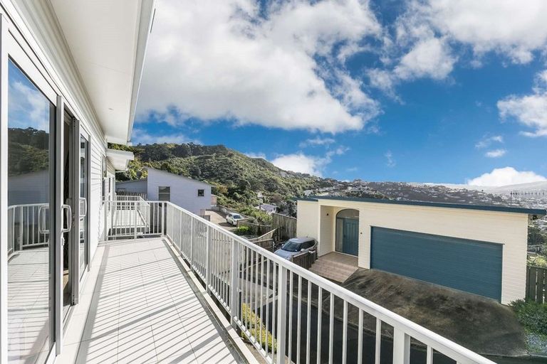 Photo of property in 7f Marjory Close, Broadmeadows, Wellington, 6035