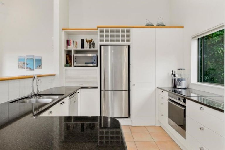 Photo of property in 1/14 Inga Road, Milford, Auckland, 0620