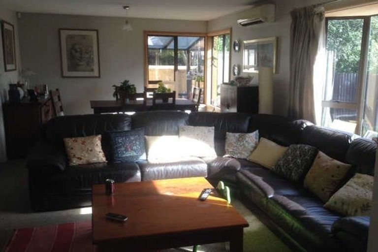 Photo of property in 1/365 Avonhead Road, Avonhead, Christchurch, 8042