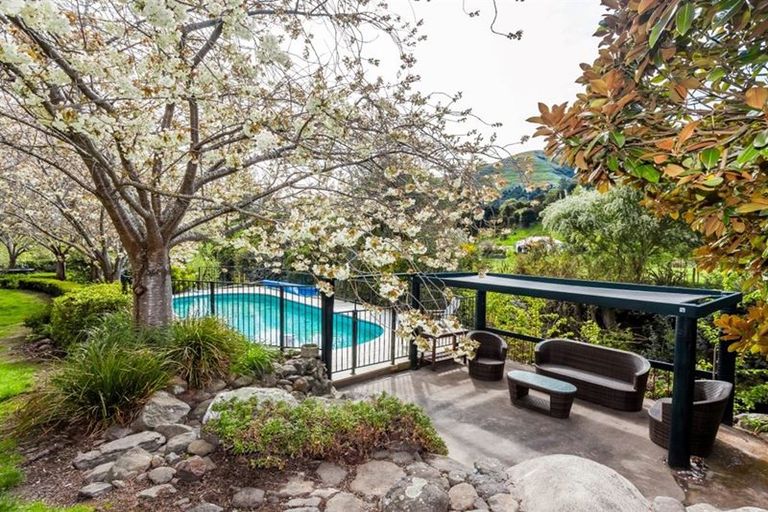 Photo of property in 215 Okuti Valley Road, Little River, 7591