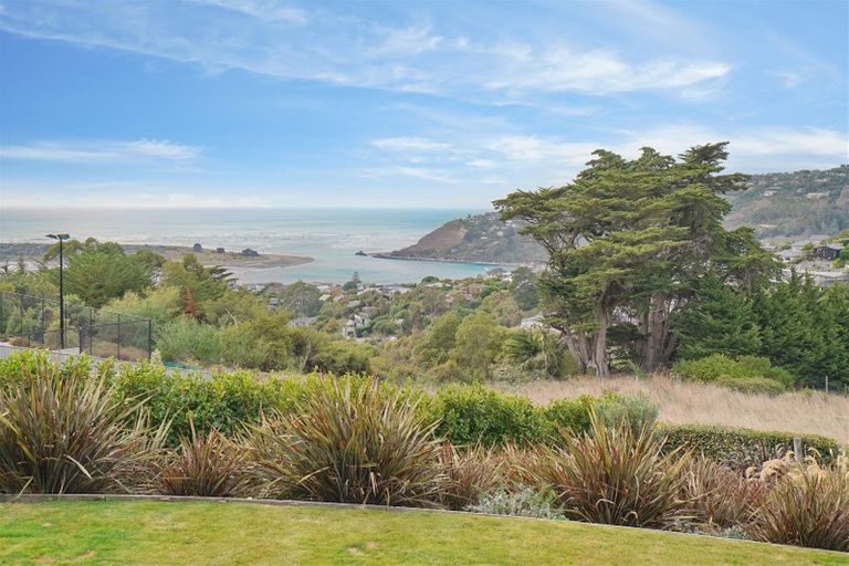 Photo of property in 105 Glenstrae Road, Redcliffs, Christchurch, 8081