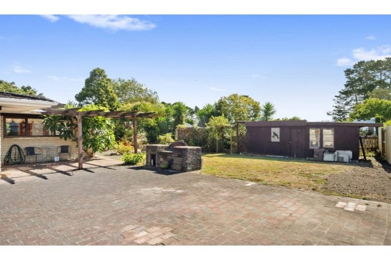 Photo of property in 3 Heron Place, Waiuku, 2123