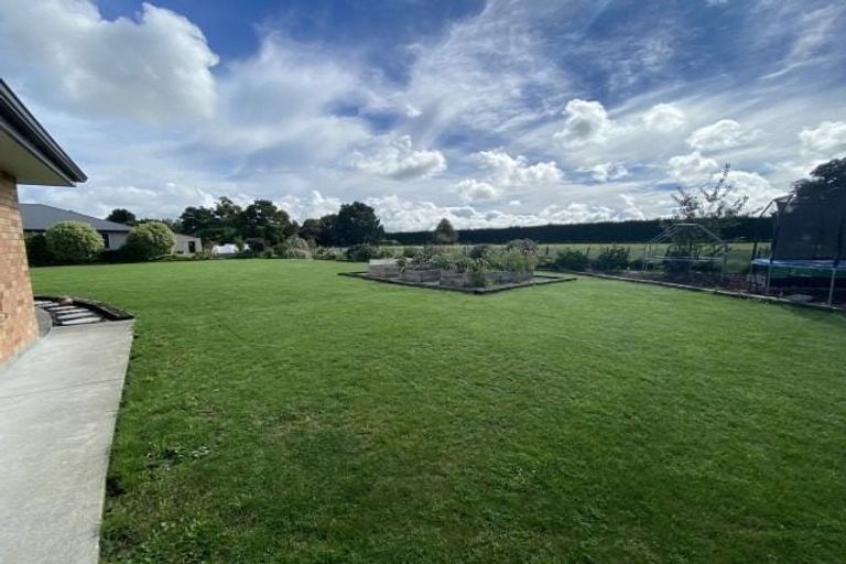 Photo of property in 4 Camellia Lane, Carterton, 5713