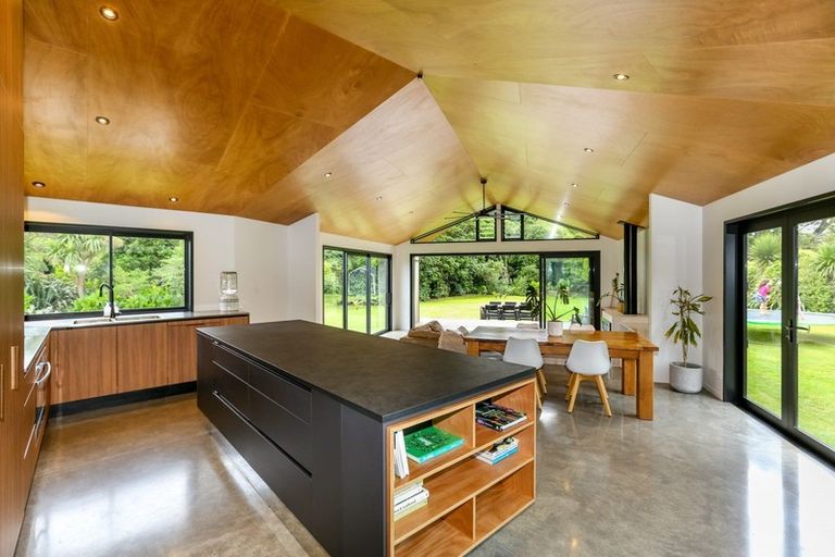 Photo of property in 23c Arden Place, Oakura, 4314