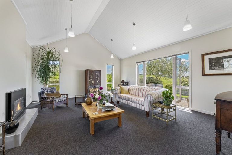 Photo of property in 40 Glenlochy Rise, Acacia Bay, Taupo, 3385