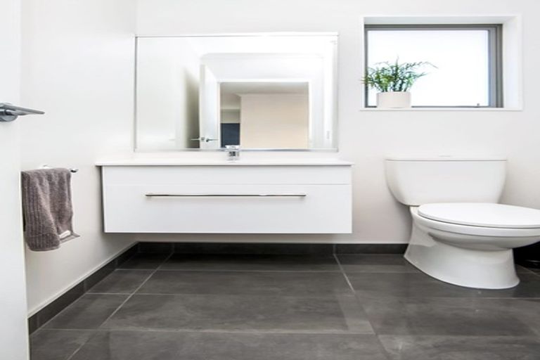 Photo of property in 7 Cayman Court, One Tree Point, 0118