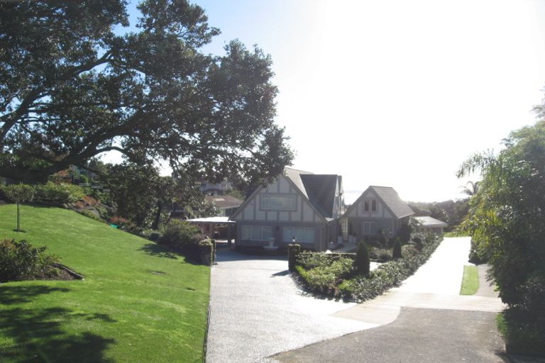 Photo of property in 35 Bleakhouse Road, Howick, Auckland, 2014