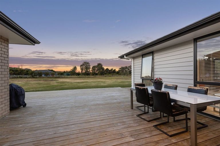 Photo of property in 1 Three Oaks Drive, Dairy Flat, Albany, 0794