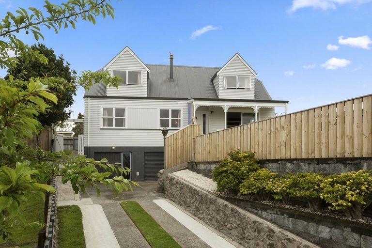 Photo of property in 77 Coopers Road, Gate Pa, Tauranga, 3112