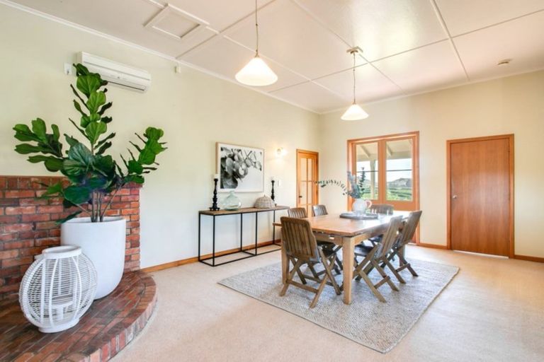 Photo of property in 978 Puketapu Road, Puketapu, Napier, 4182