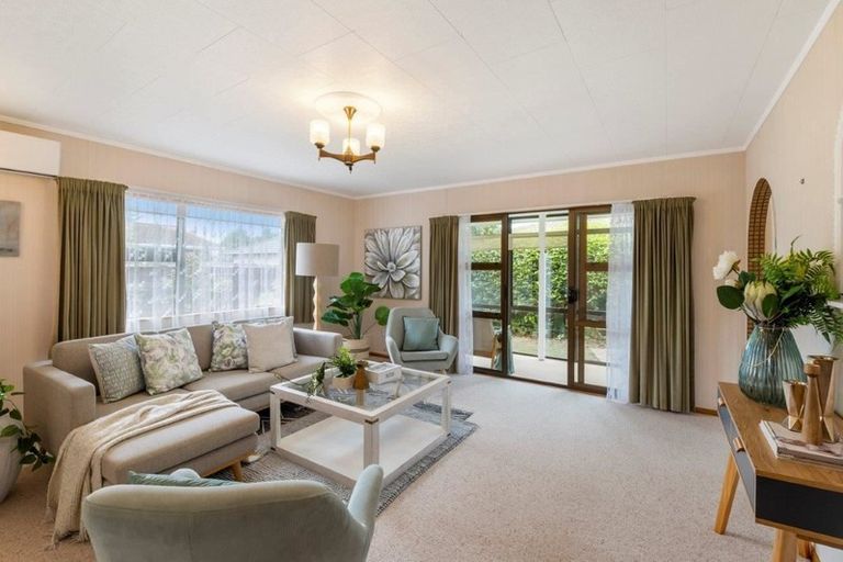 Photo of property in 25a Oriwa Street, Waikanae, 5036