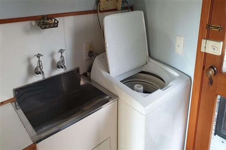 Photo of property in 152 Beacon Point Road, Wanaka, 9305