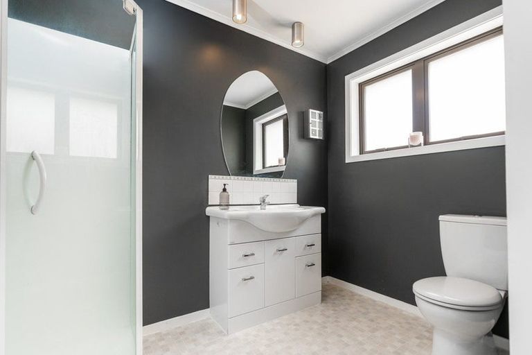 Photo of property in 184 Orangi Kaupapa Road, Northland, Wellington, 6012