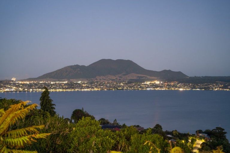 Photo of property in 85 Mapara Road, Acacia Bay, Taupo, 3385