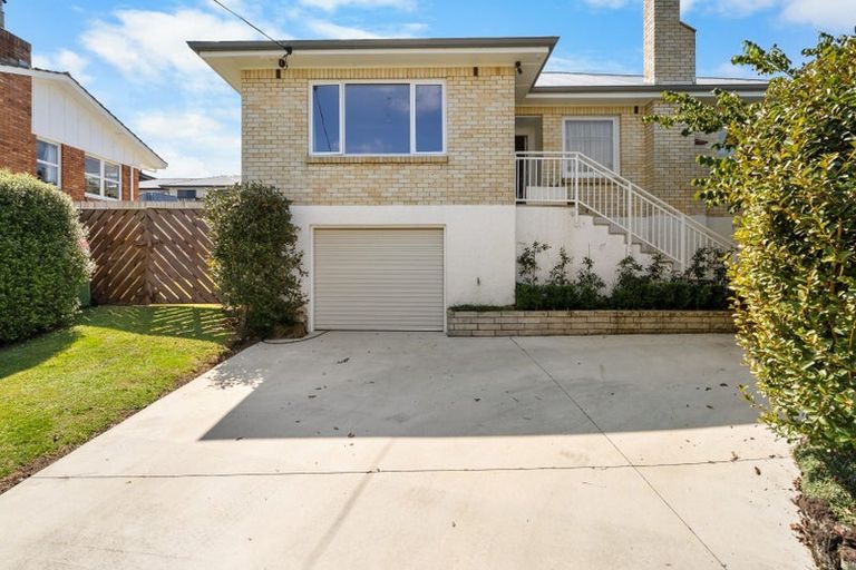 Photo of property in 38 Windsor Road, Maeroa, Hamilton, 3200