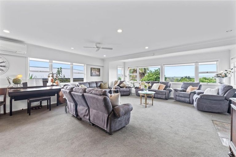 Photo of property in 2 Bickerstaffe Road, Maungaturoto, 0520