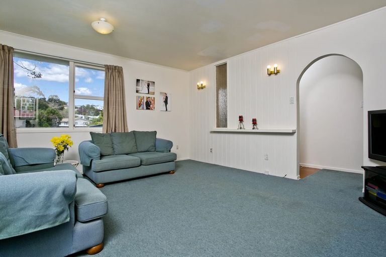 Photo of property in 22 Sequoia Place, Sunnynook, Auckland, 0620