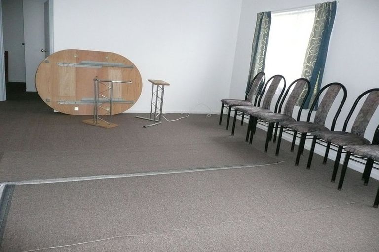 Photo of property in 9 Silverstone Place, Henderson, Auckland, 0612