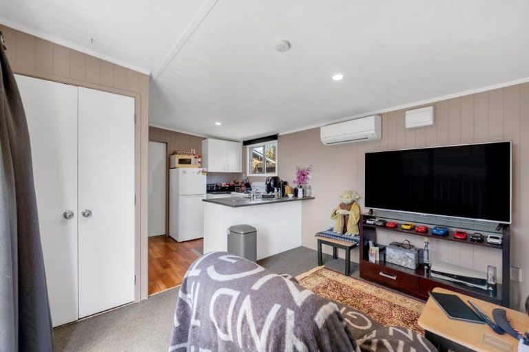 Photo of property in 14 Oreti Place, Clover Park, Auckland, 2019