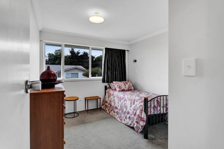 Photo of property in 47 Nevada Drive, Merrilands, New Plymouth, 4312