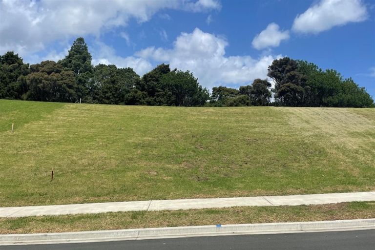 Photo of property in 14 Starlight Place, Langs Beach, 0582