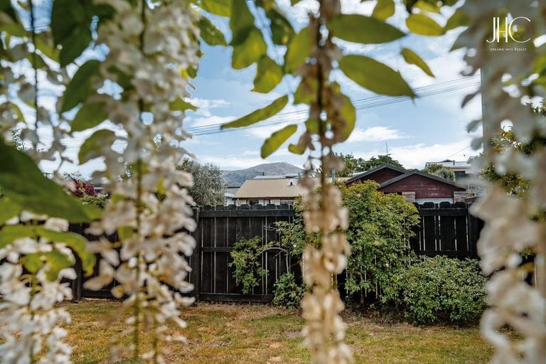 Photo of property in 30 Achil Street, Cromwell, 9310