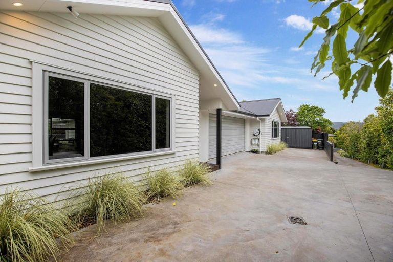 Photo of property in 1 Waimarama Court, Roslyn, Palmerston North, 4414