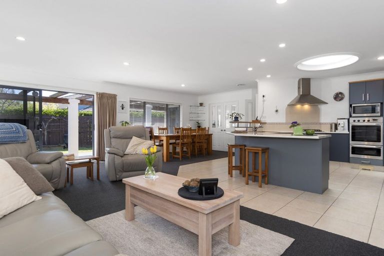 Photo of property in 24 Saint Heliers Place, Papamoa Beach, Papamoa, 3118