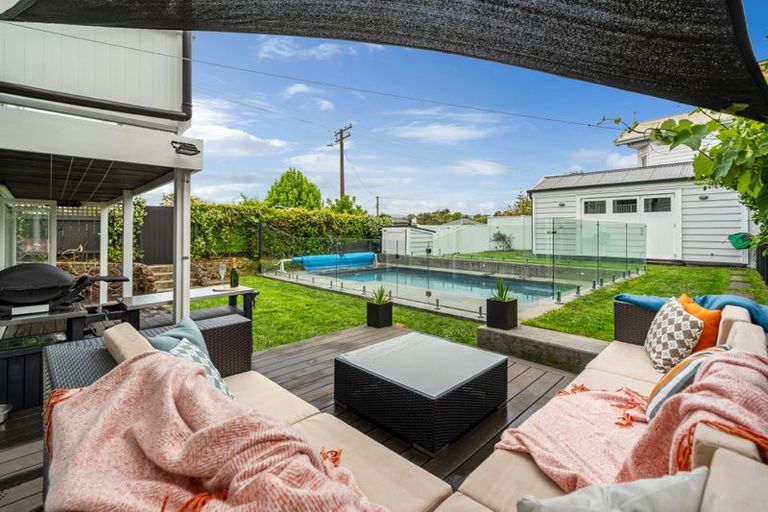 Photo of property in 6 Shoal Bay Road, Devonport, Auckland, 0624
