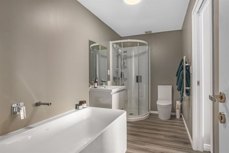 Photo of property in 8 Kopua Place, Whitby, Porirua, 5024