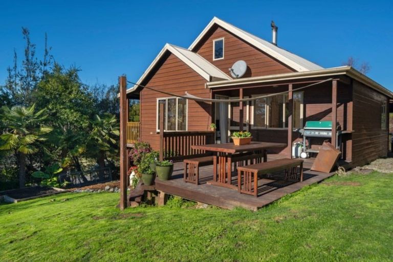 Photo of property in 1353 Moutere Highway, Upper Moutere, 7173