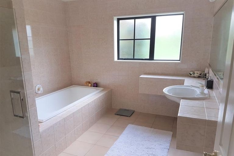 Photo of property in 131 Pararekau Road, Karaka, Papakura, 2580