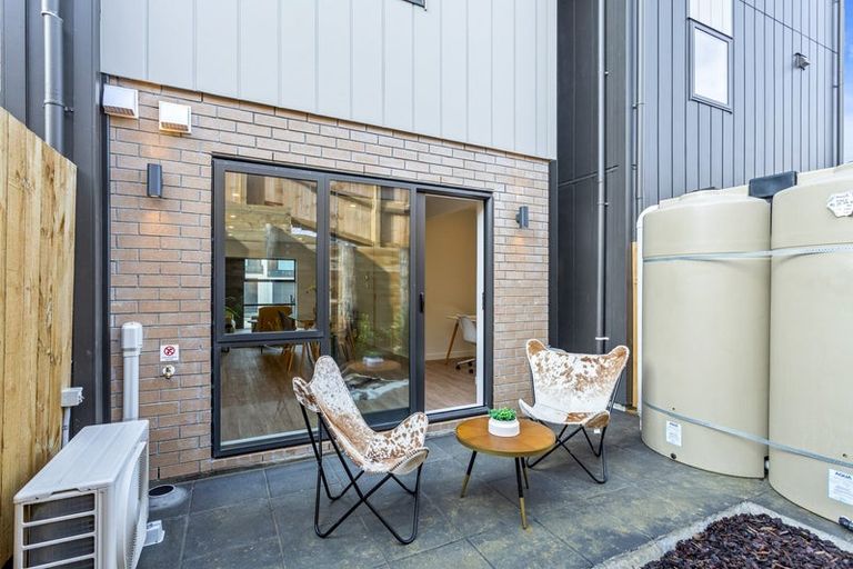 Photo of property in 6 Milenio Crescent, Windsor Park, 0632